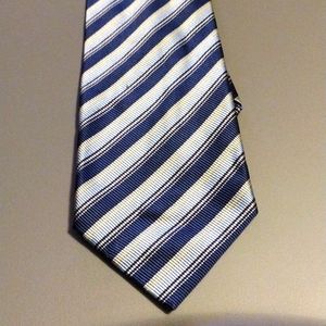 *4/$20 Bundle Deal Closet Cleanout Sale* Nautica Silk Tie